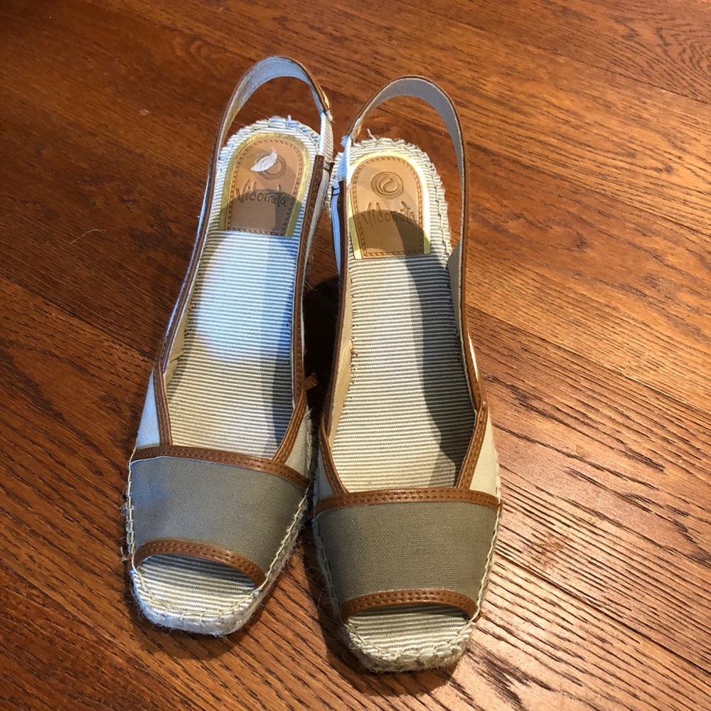 Very comfortable summer shoe